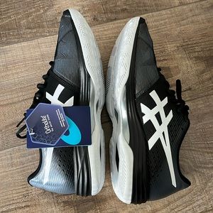 Brand New Women’s 9 ASICS Gel Tactic Shoes tennis volleyball squash pickleball